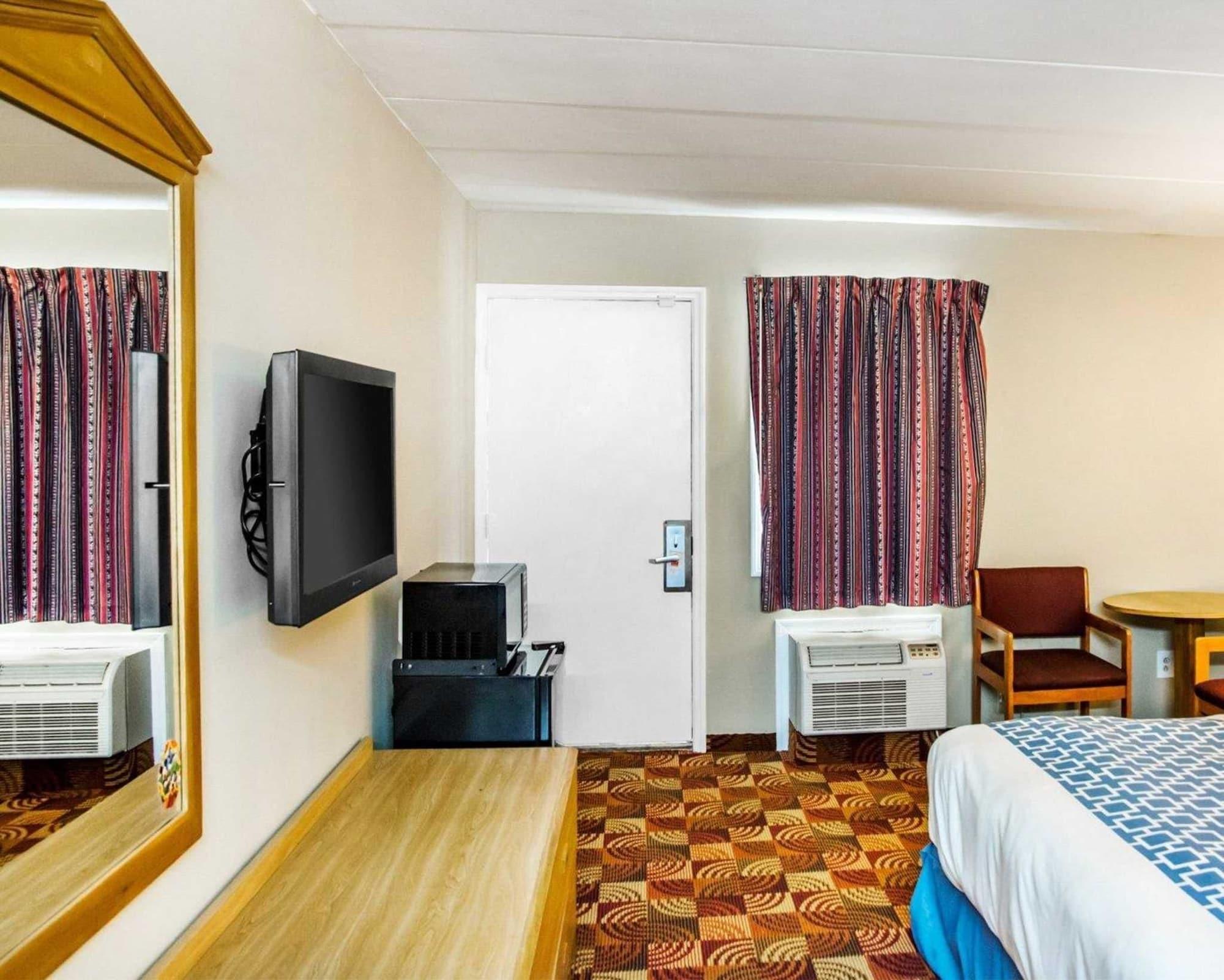 Econo Lodge Franklin Екстер'єр фото